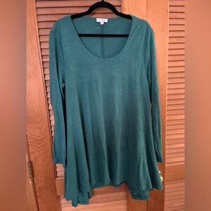 Umgee USA long sleeve shirt in heather green size large
